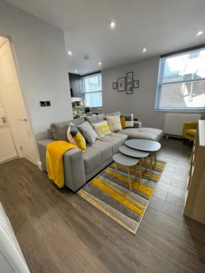 Clock Tower Suite - Central - Near Sea and Shops